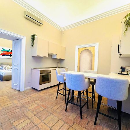 Lux Apartment Cavour Rome Buitenkant foto