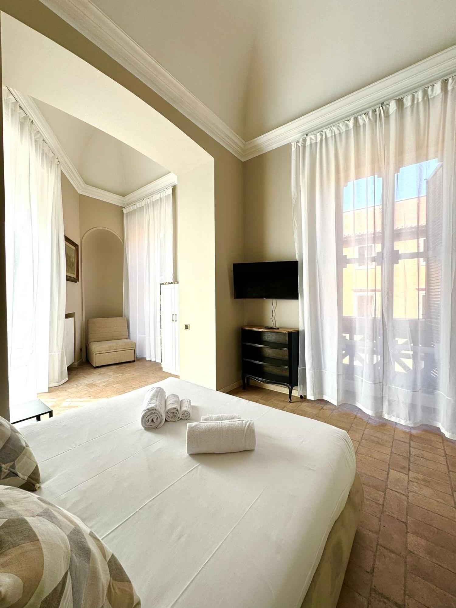 Lux Apartment Cavour Rome Buitenkant foto