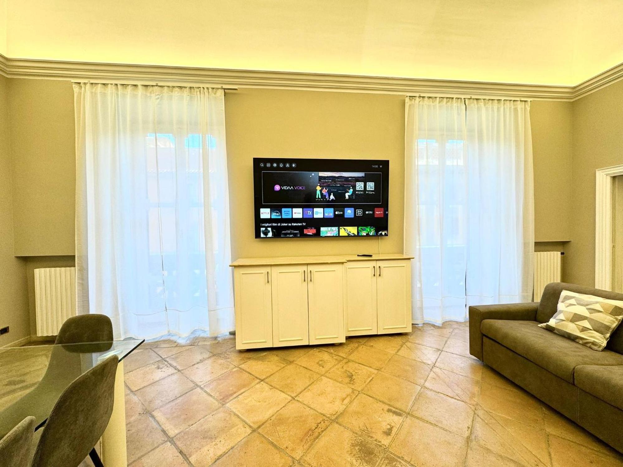 Lux Apartment Cavour Rome Buitenkant foto